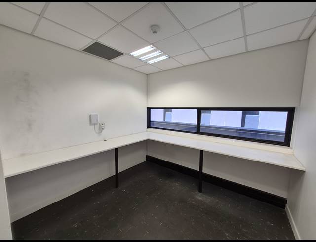 381M² OFFICE TO LET IN SANDTON CENTRAL